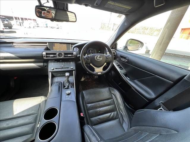 TOYOTA LEXUS IS300H 2014 Image 31