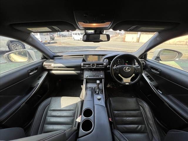 TOYOTA LEXUS IS300H 2014 Image 31