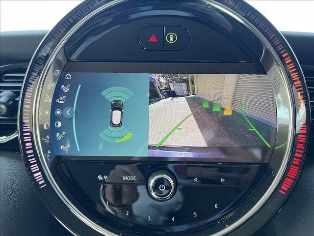 BMW MINI COOPER D 5DOOR 2024 Image 31