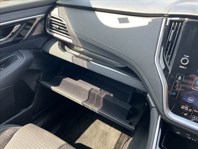 SUBARU LEGACY OUTBACK 2023 Image 31