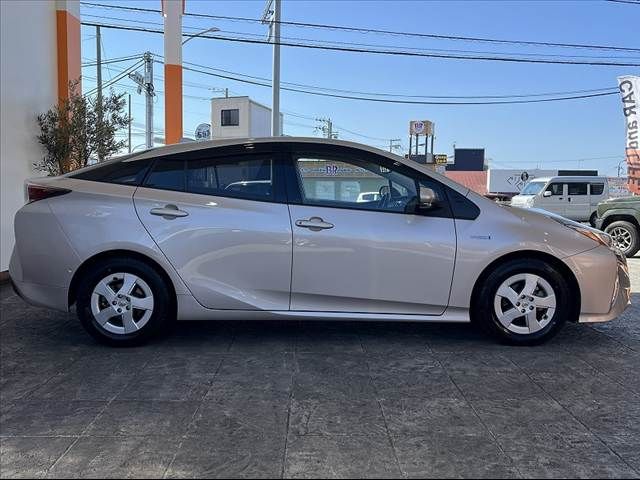 TOYOTA PRIUS 2016 Image 31