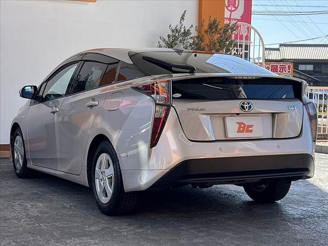 TOYOTA PRIUS 2016 Image 31