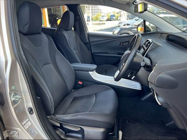 TOYOTA PRIUS 2016 Image 31