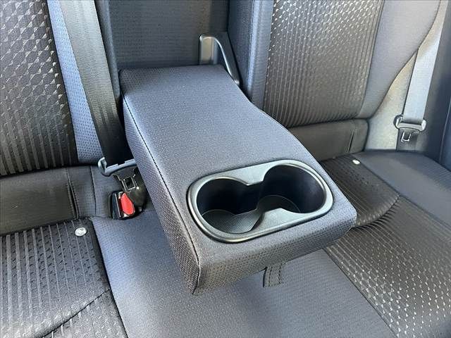 TOYOTA PRIUS 2016 Image 31