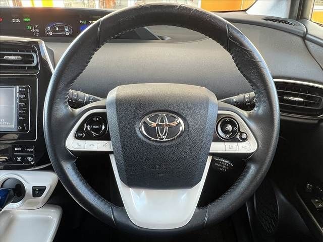 TOYOTA PRIUS 2016 Image 31