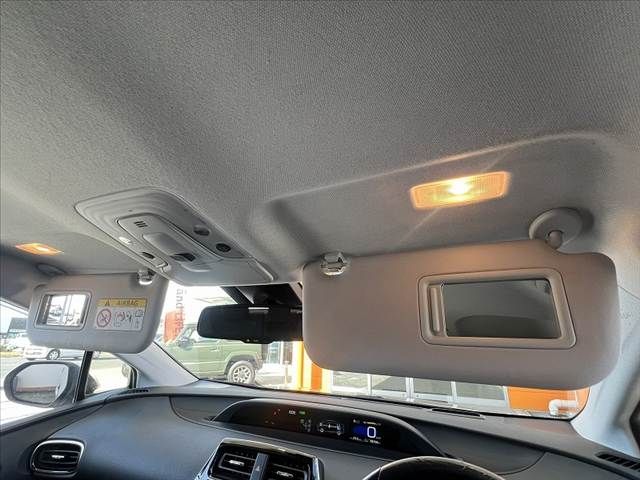 TOYOTA PRIUS 2016 Image 31