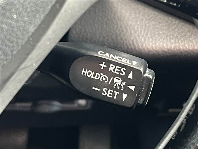 TOYOTA C-HR 2017 Image 31