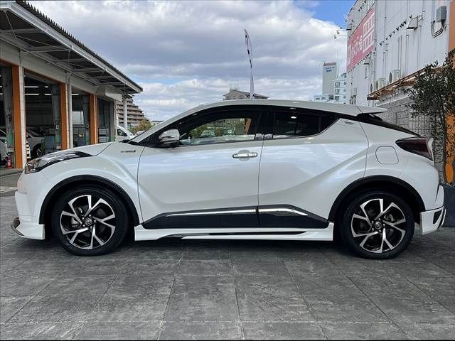 TOYOTA C-HR 2017 Image 31