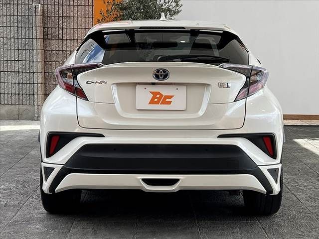 TOYOTA C-HR 2017 Image 31