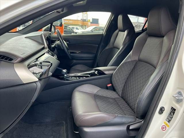 TOYOTA C-HR 2017 Image 31