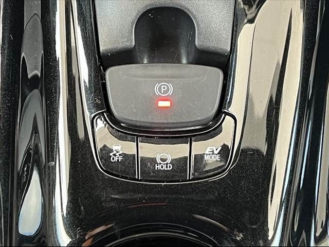 TOYOTA C-HR 2017 Image 31