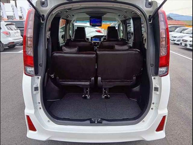TOYOTA NOAH HYBRID 2016 Image 31