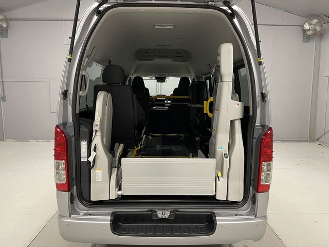 TOYOTA HIACE VAN 1.25T 2WD 2022 Image 31