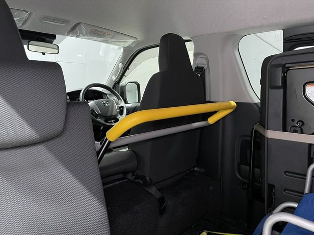 TOYOTA HIACE VAN 1.25T 2WD 2022 Image 31