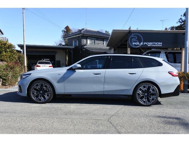 BMW 5SERIES TOURING 2025 Image 31