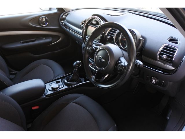 BMW MINI COOPER D CL 2017 Image 31