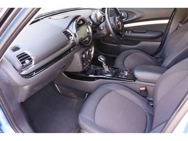 BMW MINI COOPER D CL 2017 Image 31