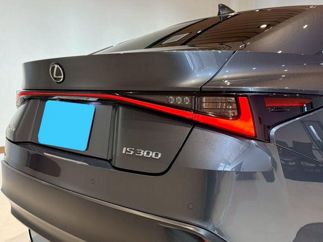 TOYOTA LEXUS IS300 2021 Image 31
