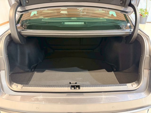 TOYOTA LEXUS IS300 2021 Image 31