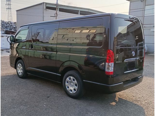 TOYOTA HIACE VAN 1.15T 2WD 2025 Image 31