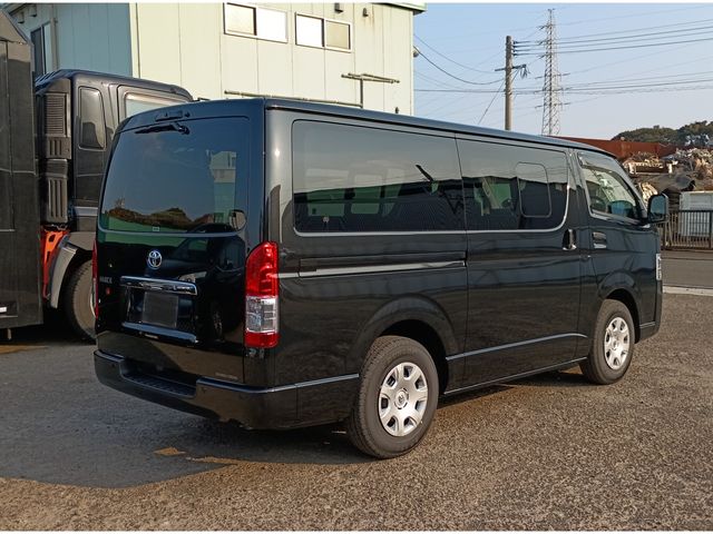 TOYOTA HIACE VAN 1.15T 2WD 2025 Image 31