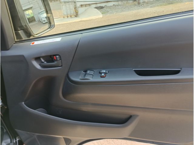 TOYOTA HIACE VAN 1.15T 2WD 2025 Image 31