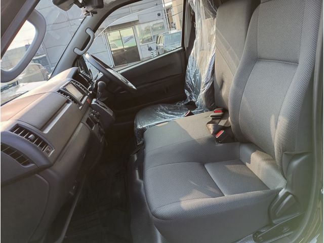 TOYOTA HIACE VAN 1.15T 2WD 2025 Image 31