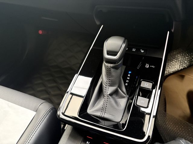 TOYOTA COROLLA CROSS HYBRID 2026 Image 31