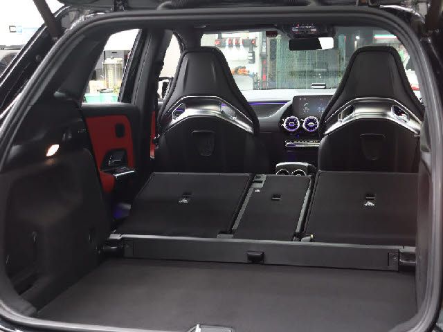 MERCEDES BENZ MERCEDES AMG GLA CLA 2021 Image 31