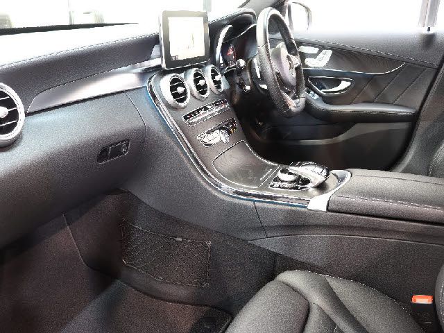 MERCEDES BENZ C CLAS 2015 Image 31