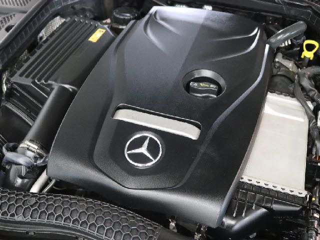 MERCEDES BENZ C CLAS 2015 Image 31