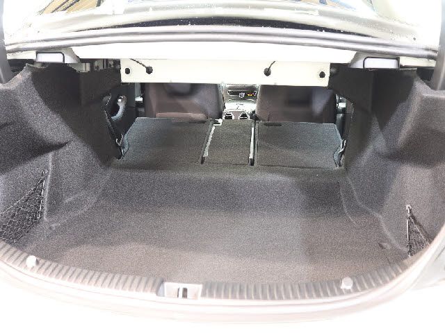 MERCEDES BENZ C CLAS 2015 Image 31