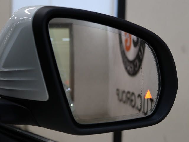 MERCEDES BENZ C CLAS 2015 Image 31