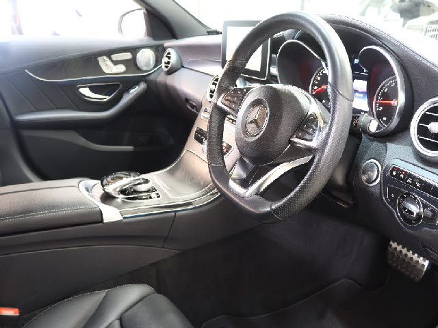 MERCEDES BENZ C CLAS 2015 Image 31