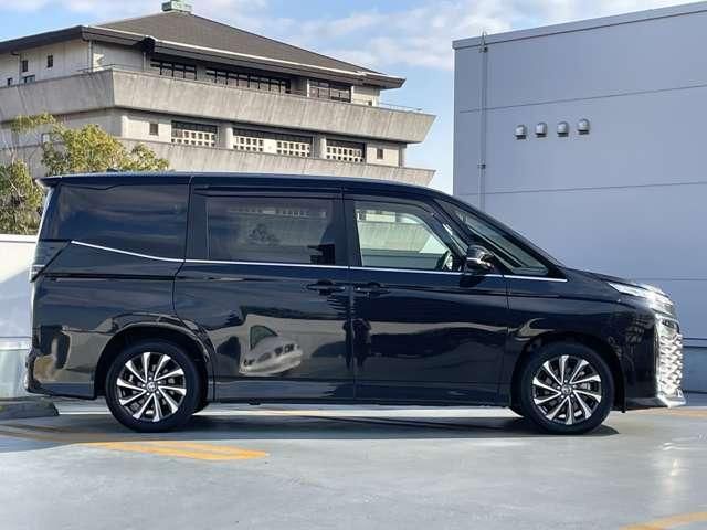 TOYOTA VOXY HYBRID 2025 Image 31