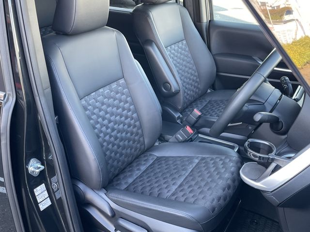 TOYOTA VOXY HYBRID 2025 Image 31