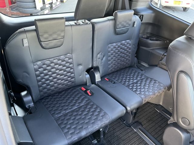 TOYOTA VOXY HYBRID 2025 Image 31