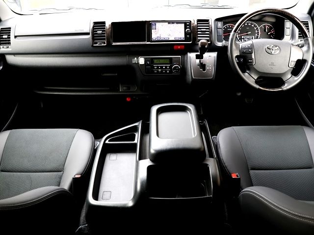 TOYOTA HIACE VAN 2WD 2018 Image 31