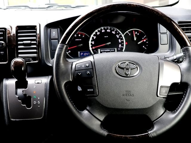 TOYOTA HIACE VAN 2WD 2018 Image 31