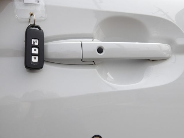 HONDA N BOX 2023 Image 31