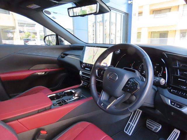 TOYOTA LEXUS RX500H 2023 Image 31