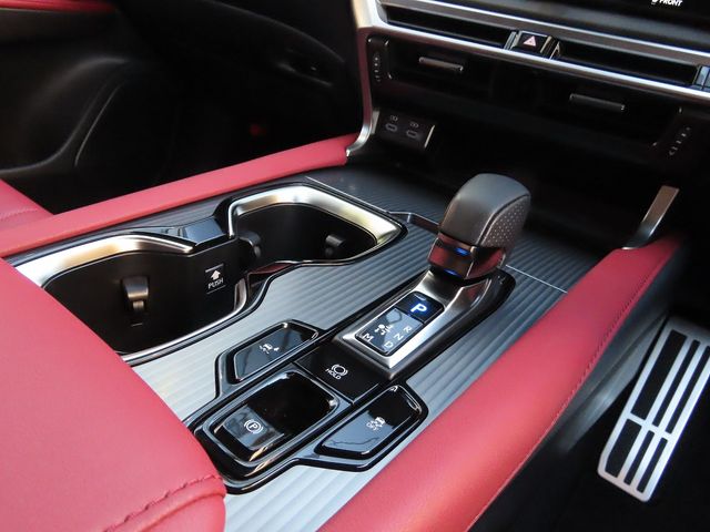 TOYOTA LEXUS RX500H 2023 Image 31