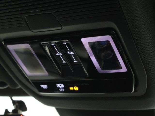 VOLKSWAGEN GOLF R VA 2025 Image 31