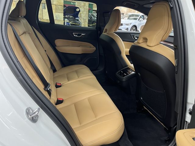 VOLVO V60 2025 Image 31
