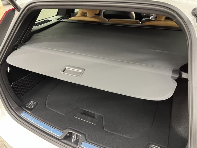 VOLVO V60 2025 Image 31