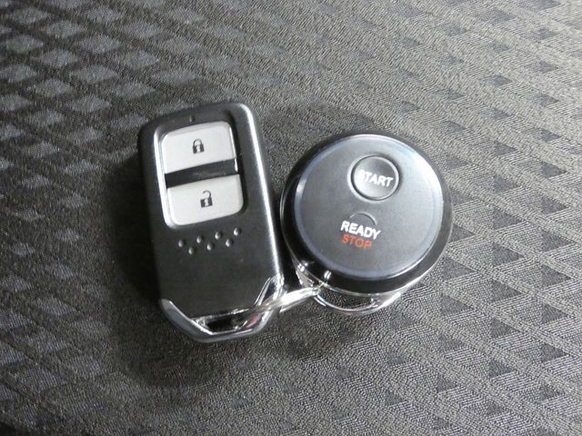 HONDA FIT HYBRID 4WD 2017 Image 31