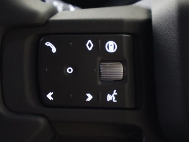 ROVER DEFENDER 2024 Image 31