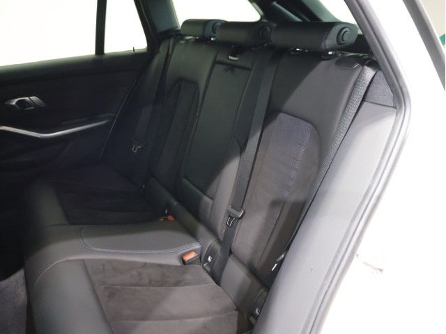 BMW 3SERIES TOURING 2022 Image 31