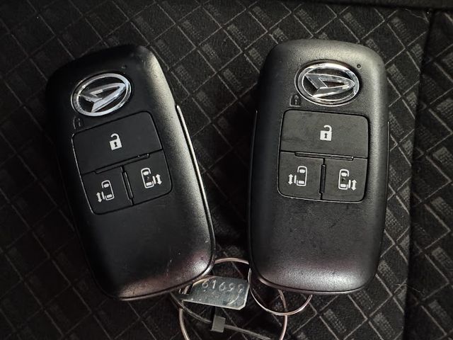 DAIHATSU TANTO CUSTOM 2021 Image 31