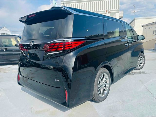 TOYOTA ALPHARD HYBRID 2026 Image 31